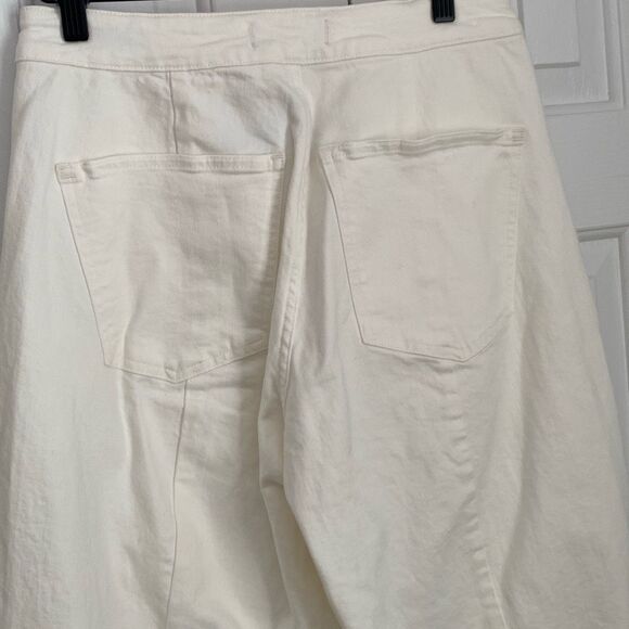 Madewell The Curvy Emmett Wide-Leg Jeans in Tile White: Welt Pocket Edition Whit - Picture 9 of 12